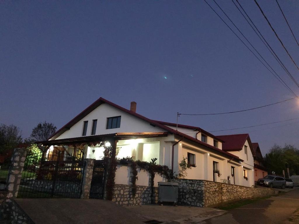 Casa De Vacanta Potoc Екстериор снимка