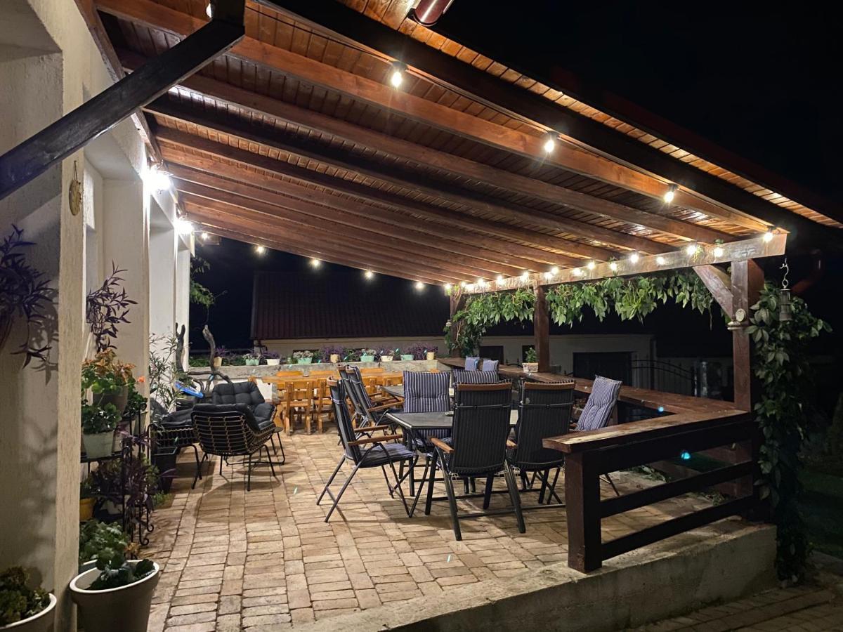 Casa De Vacanta Potoc Екстериор снимка