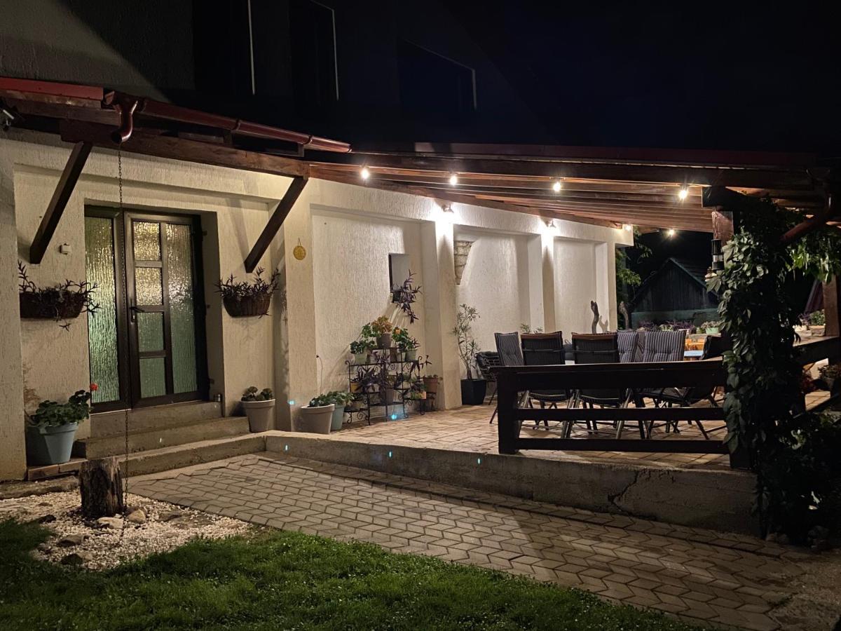 Casa De Vacanta Potoc Екстериор снимка
